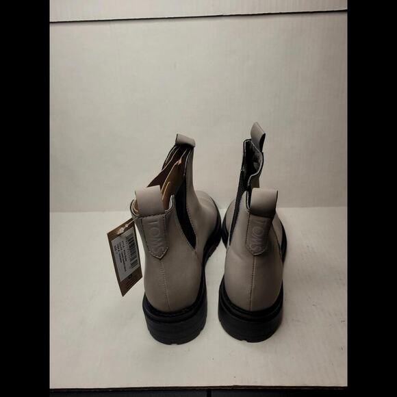 NWT Toms Gray Cement Pull on Rounded Toe Skylar Ankle Chelsea Boots Size 7 - Picture 3 of 6